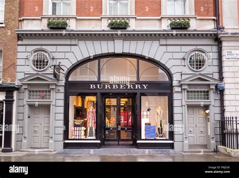 burberry stores in london